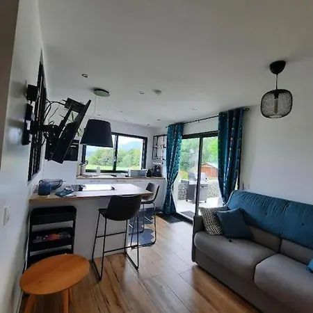 Meuble De Vacances Avec Piscine Chauffee דירה Évires